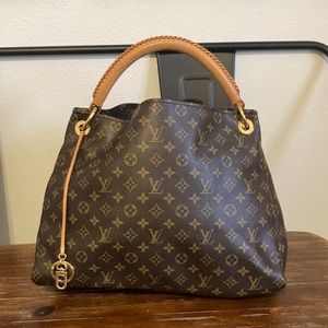 Authentic Louis Vuitton Artsy MM
